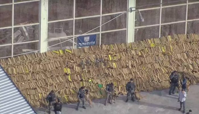 177565279569d64fbb5915f_1775652795_3x2_lg