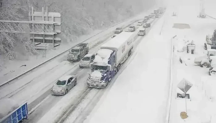 2022-01-04t231202z_1_lynxmpei030wd_rtroptp_3_eua-neve-virginia