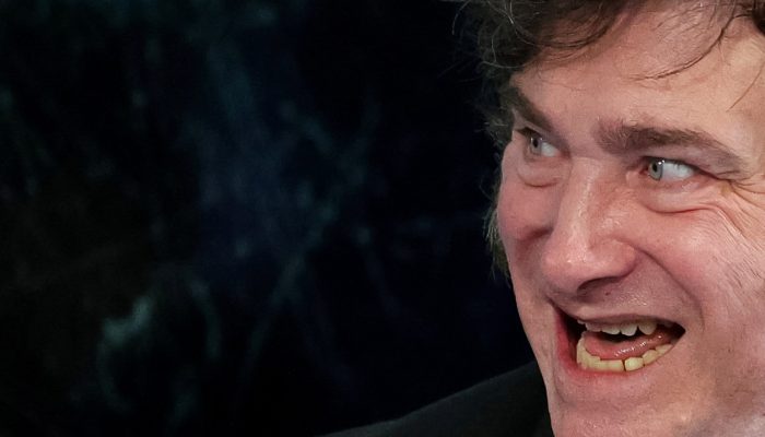 2025-08-26t184914z-322380679-rc2js7a24lpk-rtrmadp-3-argentina-cenbank