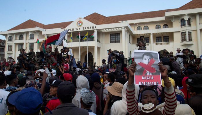2025-10-12t092349z-1845393569-rc2t9ham1xq6-rtrmadp-3-madagascar-protests 2025-10-12t092349z-1845393569-rc2t9ham1xq6-rtrmadp-3-madagascar-protests