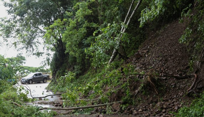 2025-10-28t173630z-863017559-rc22lhan2ypj-rtrmadp-3-storm-melissa