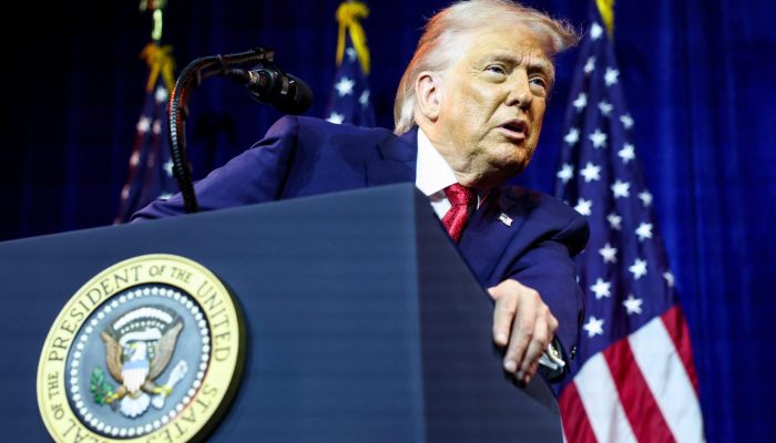 2026-01-06t152440z-2011802560-rc2rvia07fsd-rtrmadp-3-usa-trump