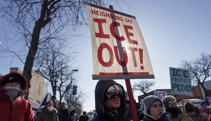 2026-01-25t031457z-1726731742-rc2v7ja45r7e-rtrmadp-3-usa-trump-minnesota