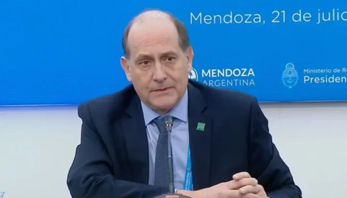 Embaixador de Milei