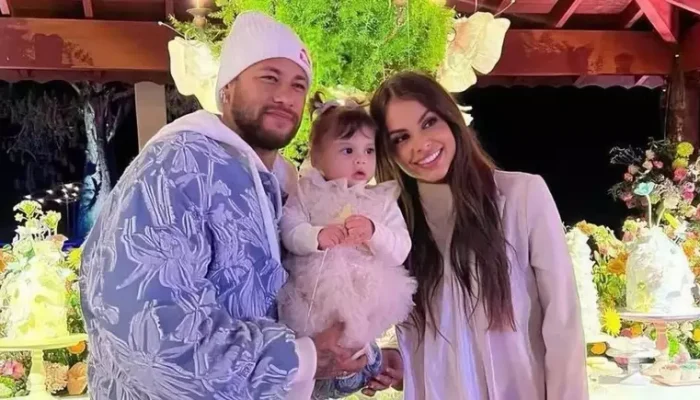 Filha de neymar