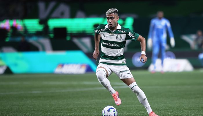 SP - SAO PAULO - 19/11/2025 - BRASILEIRO A 2025, PALMEIRAS X VITORIA - Andreas Pereira jogador do Palmeiras durante partida contra o Vitoria no estadio Arena Allianz Parque pelo campeonato Brasileiro A 2025. Foto: Ettore Chiereguini/AGIF
