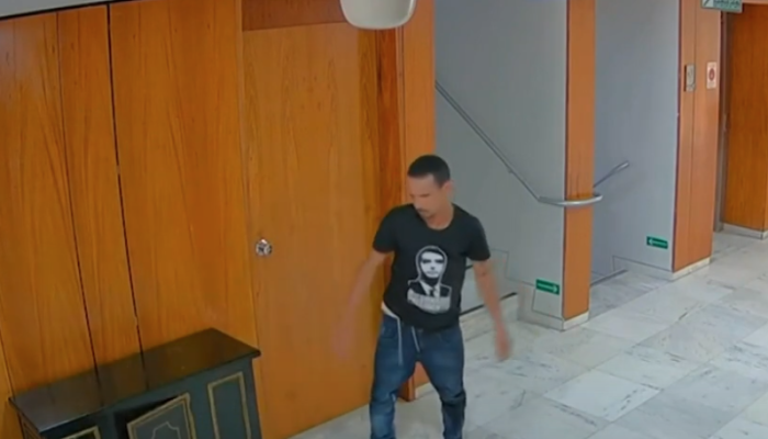 homem-quebra-relogio