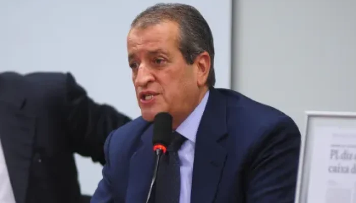 https___www.camara.leg_.br_internet_bancoimagem_banco_2012_10_20121002174223_20121002_003LP_LC