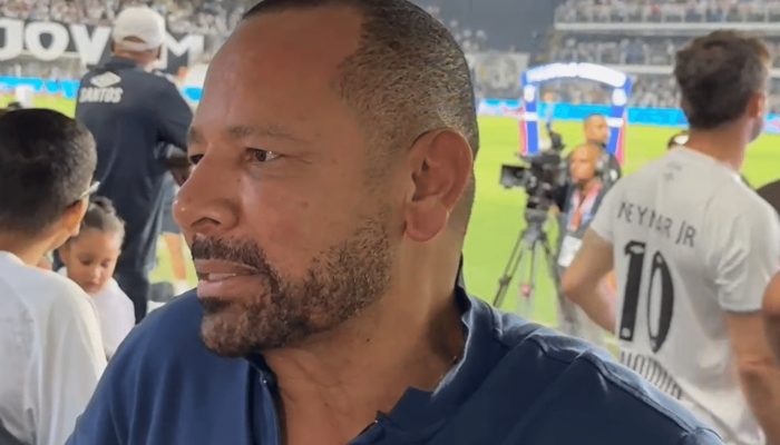 neymar-pai-antes-de-santos-x-botafogo-sp-pelo-paulistao-1739651057426_v2_4x3